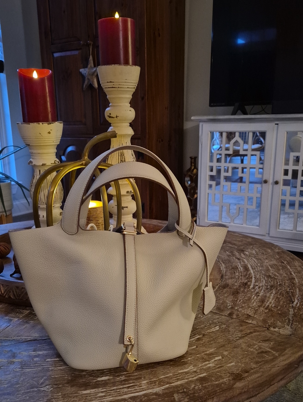Cream Leather Tote Handbag with Gold Accent and Inside Drawstring Bucket Bag!